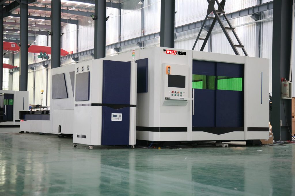 3015 Enclosed Fiber Laser Cutting Machine &mdash; Exchange Table, Beckhoff Control