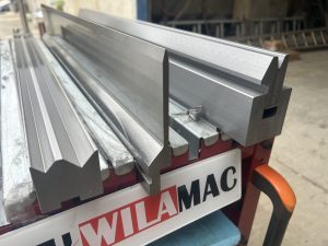 WILAMAC 42CrMo press brake punch and die set, WILAMAC marking visible