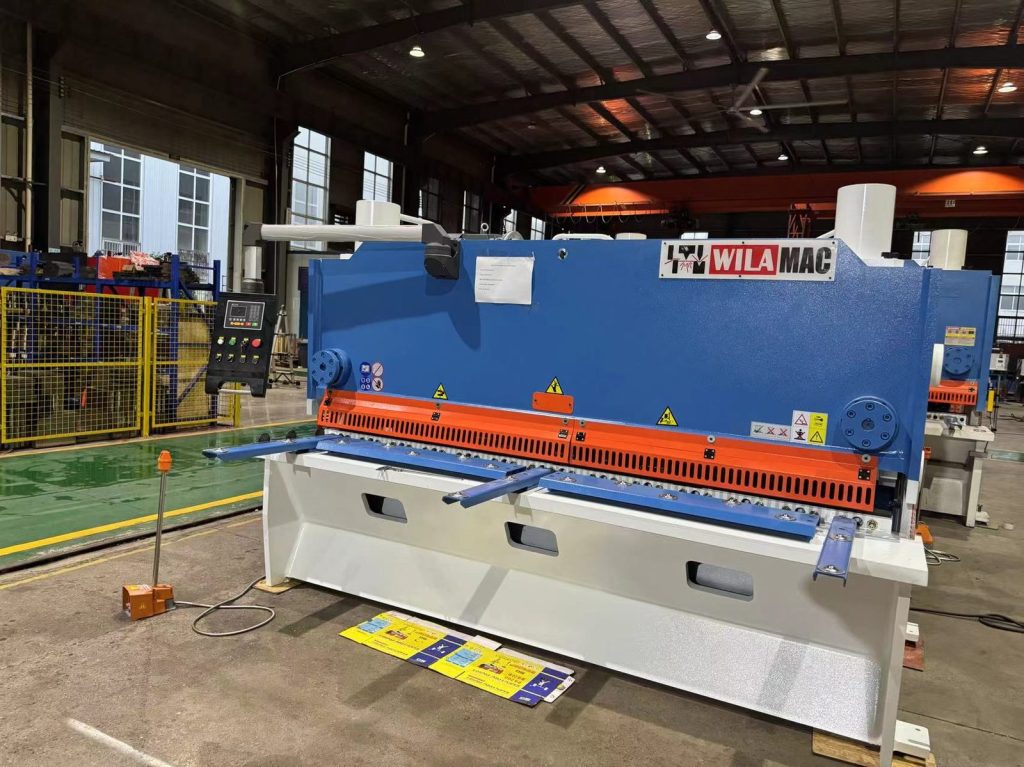 QC11K Hydraulic Guillotine Shearing Machine &mdash; 2500mm, Estun E21 NC
