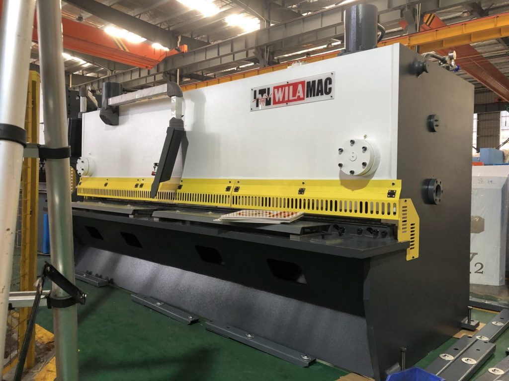 QC11K Hydraulic Guillotine Shearing Machine &mdash; 2500mm, Estun E21 NC