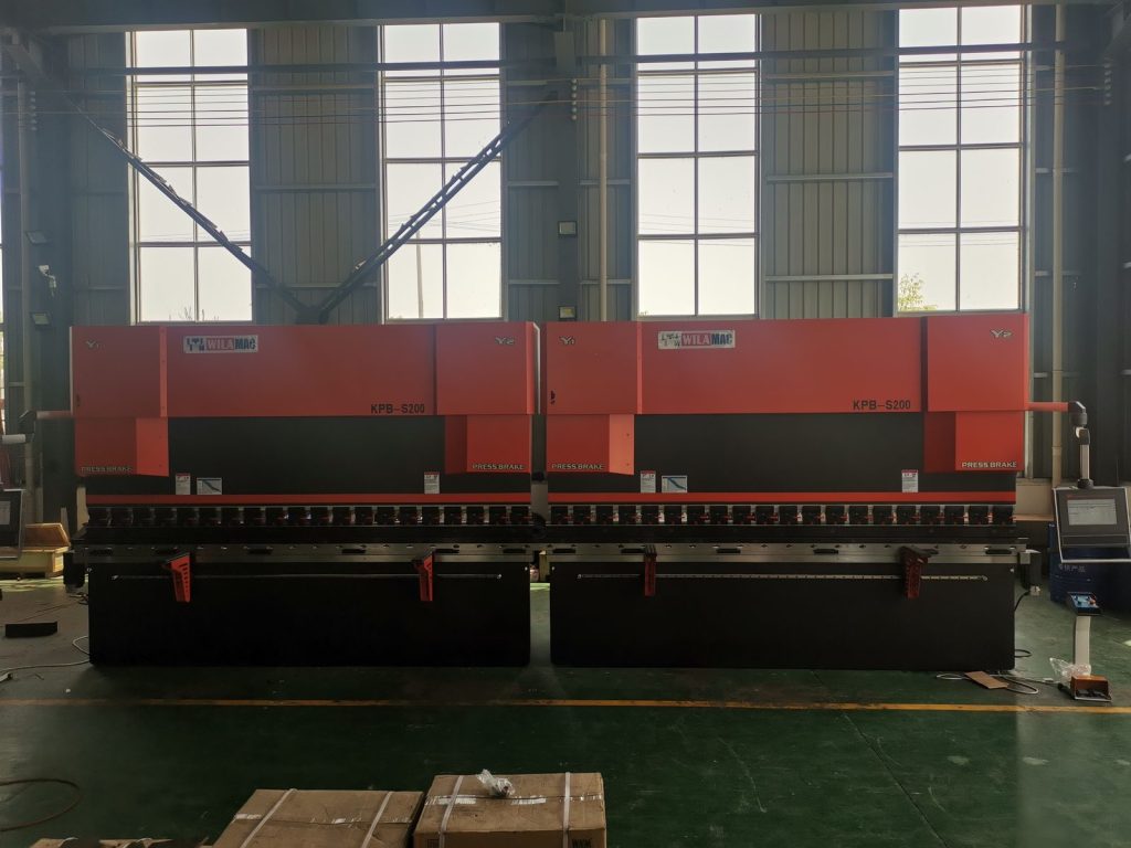 2 &times; 200T Tandem Press Brake &mdash; Synchronized, 6 Axis, DELEM Control