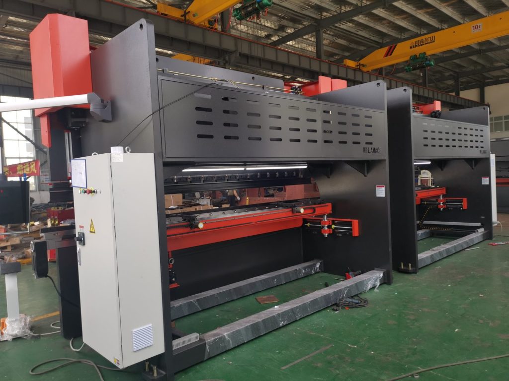 2 &times; 200T Tandem Press Brake &mdash; Synchronized, 6 Axis, DELEM Control
